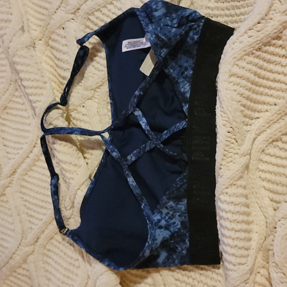 Victorias secret Pink yoga bra - Picture 2 of 5